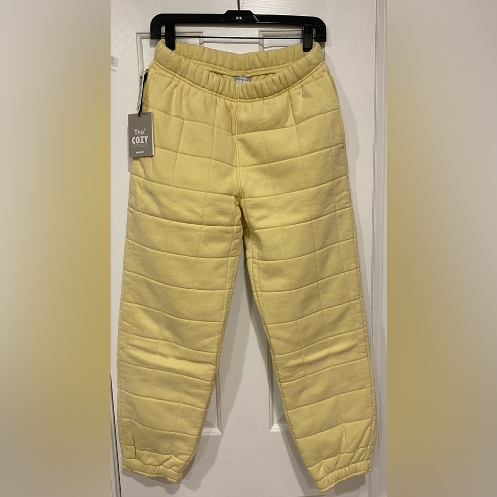 Aritiza TNA Cozy Fleece Mega Quilted Sweatpant - Picture 2 of 2